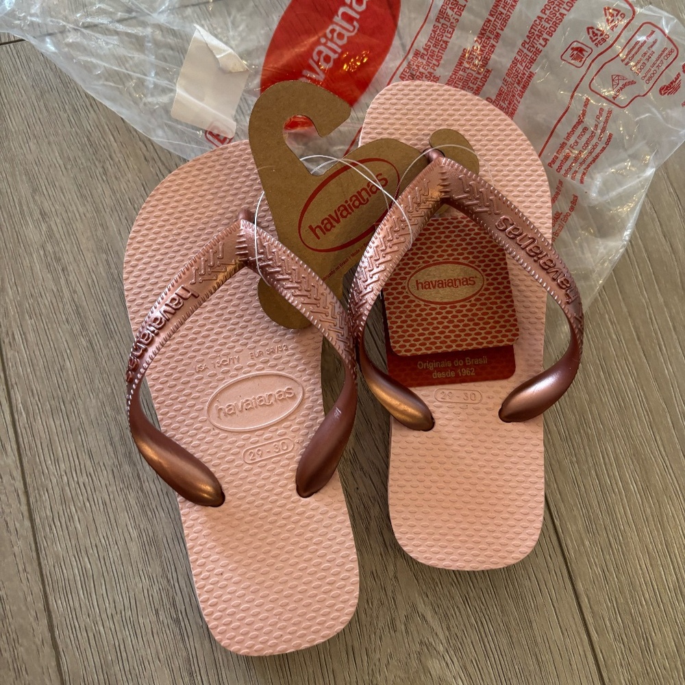 Havaianas Kids Flip Flop Thong Sandals ROSE GOLD USA 11/12C